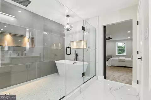Bath - 2600 Mountain Laurel Pl, Reston, VA 20191 photo 3 of 5