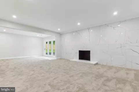 Living - 2600 Mountain Laurel Pl, Reston, VA 20191 photo 4 of 4