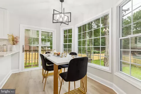 Dining - 2600 Mountain Laurel Pl, Reston, VA 20191 photo 3 of 3