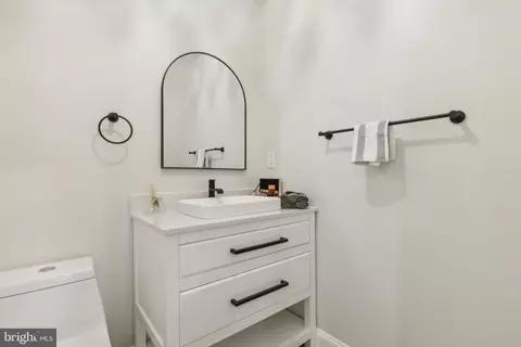 Bath - 2600 Mountain Laurel Pl, Reston, VA 20191 photo 1 of 5