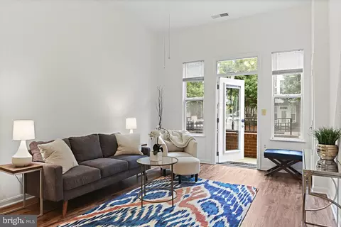 2655 Prosperity Ave #116, Fairfax, VA 22031