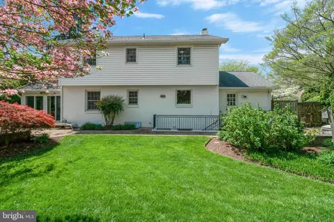 Exterior - 8008 Falstaff Rd, Mclean, VA 22102 photo 19 of 33
