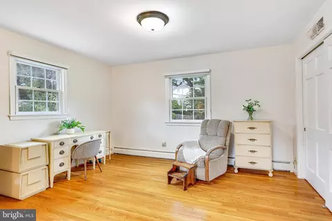 Bedroom - 8008 Falstaff Rd, Mclean, VA 22102 photo 5 of 10