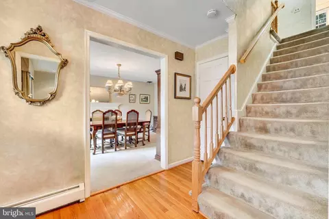 Entry Way - 8008 Falstaff Rd, Mclean, VA 22102 photo 2 of 4