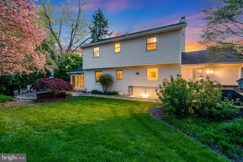 Exterior - 8008 Falstaff Rd, Mclean, VA 22102 photo 12 of 33