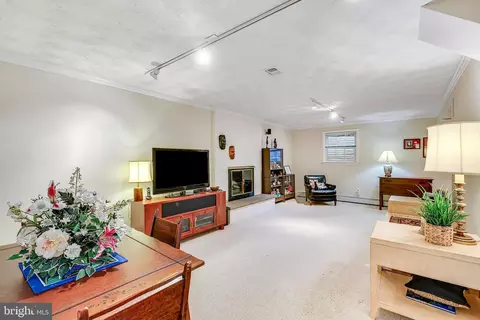 Living - 8008 Falstaff Rd, Mclean, VA 22102 photo 7 of 7