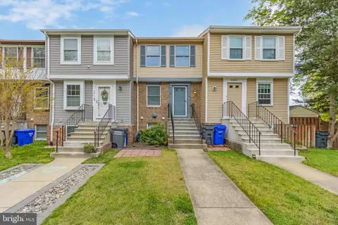 6843 Heatherway Ct, Alexandria, VA 22315