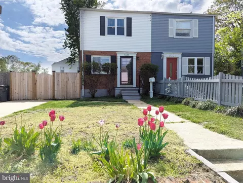 5655 Fenwick Dr, Alexandria, VA 22303