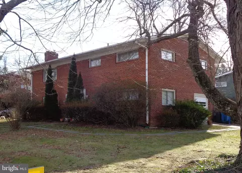 6809 Old Chesterbrook Rd, Mclean, VA 22101 photo 14