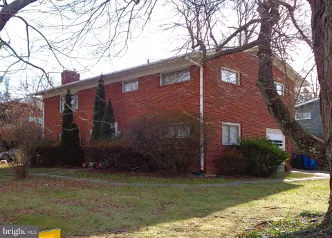 6809 Old Chesterbrook Rd, Mclean, VA 22101