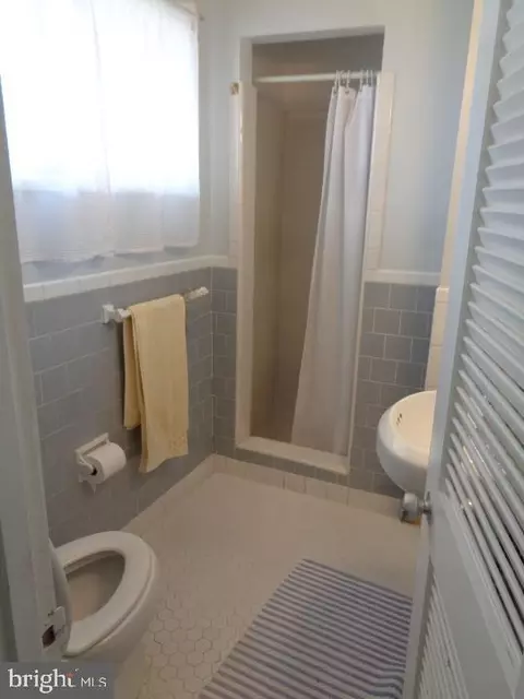 6809 Old Chesterbrook Rd, Mclean, VA 22101 photo 10