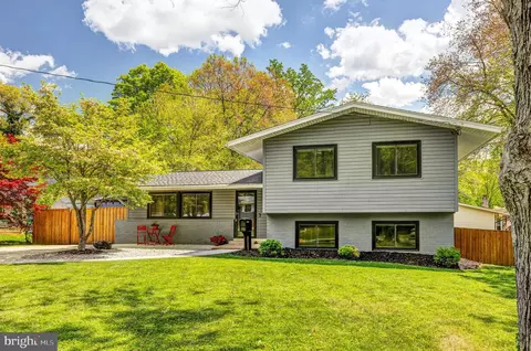 11105 Byrd Dr, Fairfax, VA 22030