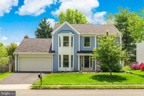 1445 Powells Tavern Pl, Herndon, VA 20170