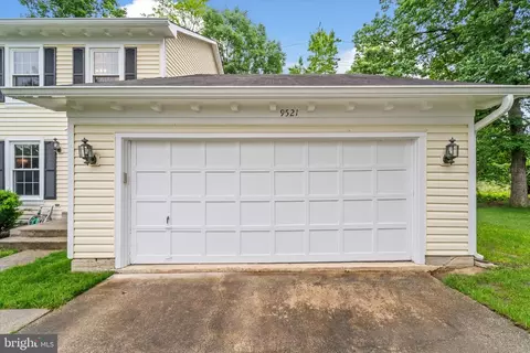 Exterior - 9521 Retriever Rd, Burke, VA 22015 photo 2 of 8