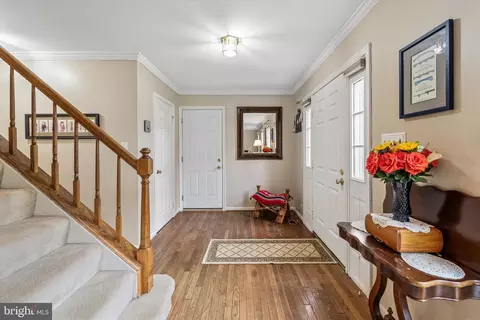 Entry Way - 9521 Retriever Rd, Burke, VA 22015 photo 3 of 6