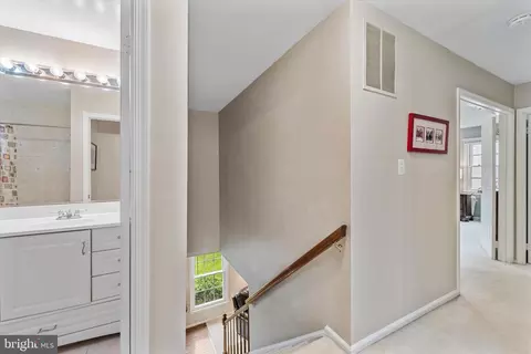 Entry Way - 9521 Retriever Rd, Burke, VA 22015 photo 4 of 6