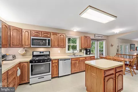 Kitchen - 9521 Retriever Rd, Burke, VA 22015 photo 1 of 3