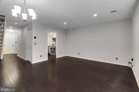 Living - 2150 Cartwright Pl, Reston, VA 20191 photo 3 of 4