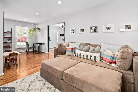 Living - 11903 Blue Spruce Rd, Reston, VA 20191 photo 3 of 11