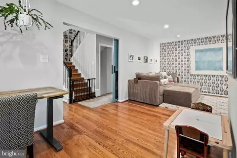Living - 11903 Blue Spruce Rd, Reston, VA 20191 photo 4 of 11