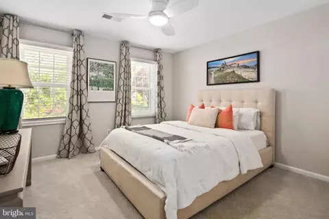 Bedroom - 11903 Blue Spruce Rd, Reston, VA 20191 photo 4 of 10