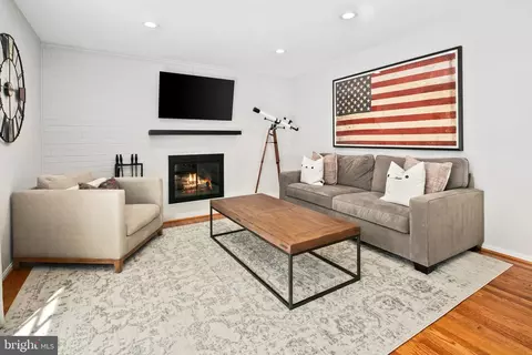 Living - 11903 Blue Spruce Rd, Reston, VA 20191 photo 6 of 11