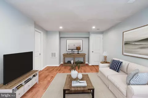 5310 Danbury Forest Dr, Springfield, VA 22151 photo 25