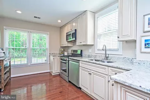 5310 Danbury Forest Dr, Springfield, VA 22151 photo 12
