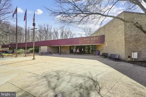 5310 Danbury Forest Dr, Springfield, VA 22151 photo 42