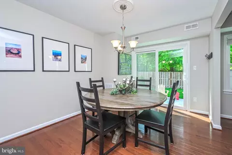 5310 Danbury Forest Dr, Springfield, VA 22151 photo 6