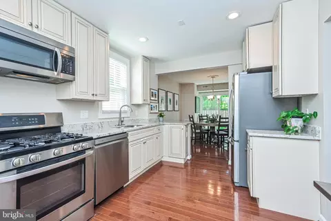 5310 Danbury Forest Dr, Springfield, VA 22151 photo 10