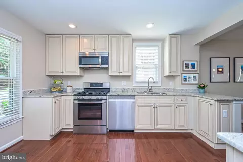 5310 Danbury Forest Dr, Springfield, VA 22151 photo 11
