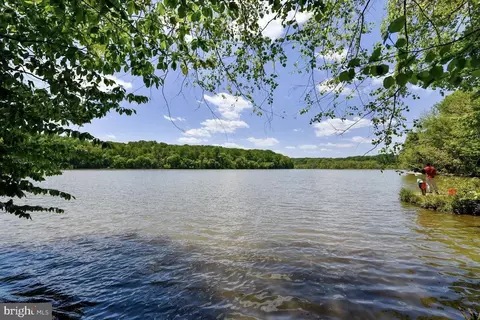 5310 Danbury Forest Dr, Springfield, VA 22151 photo 39