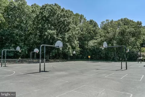 5310 Danbury Forest Dr, Springfield, VA 22151 photo 38