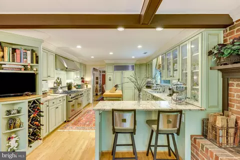 Kitchen - 7028 Arbor Ln, Mclean, VA 22101 photo 3 of 6
