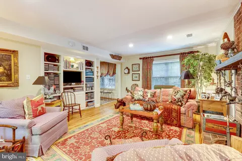 Living - 7028 Arbor Ln, Mclean, VA 22101 photo 8 of 9