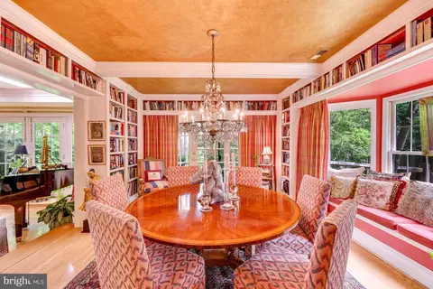 Dining - 7028 Arbor Ln, Mclean, VA 22101 photo 3 of 7