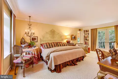 Bedroom - 7028 Arbor Ln, Mclean, VA 22101 photo 2 of 8