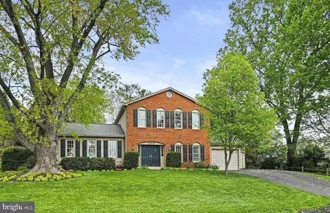 10312 Mountington Ct, Vienna, VA 22182