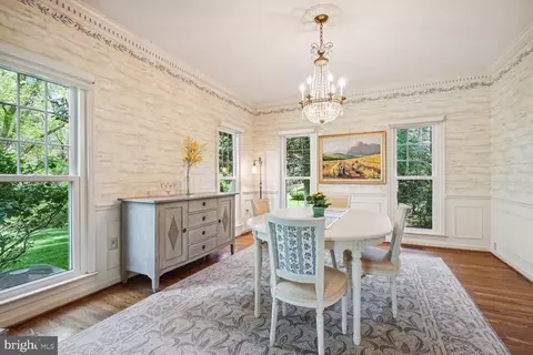 Dining - 1034 Northwoods Trl, Mclean, VA 22102 photo 3 of 4