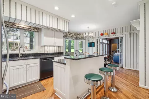 Kitchen - 1034 Northwoods Trl, Mclean, VA 22102 photo 3 of 3