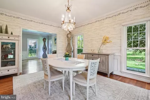 Dining - 1034 Northwoods Trl, Mclean, VA 22102 photo 4 of 4