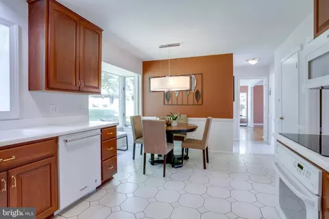 5201 Daventry Ct, Burke, VA 22015 photo 20