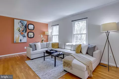 5201 Daventry Ct, Burke, VA 22015 photo 4