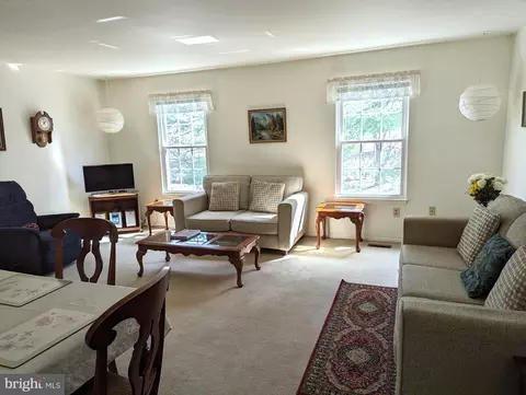 6436 Old Scotts Ct, Springfield, VA 22152 photo 4
