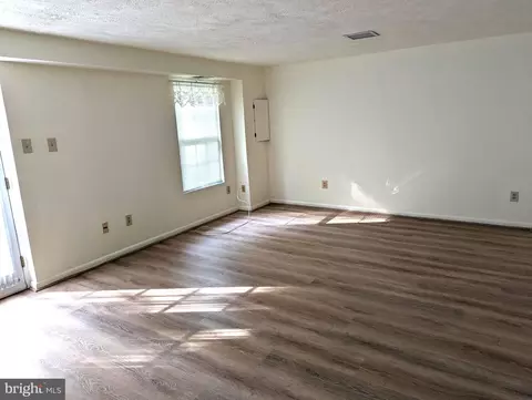 6436 Old Scotts Ct, Springfield, VA 22152 photo 9