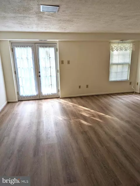 6436 Old Scotts Ct, Springfield, VA 22152 photo 8