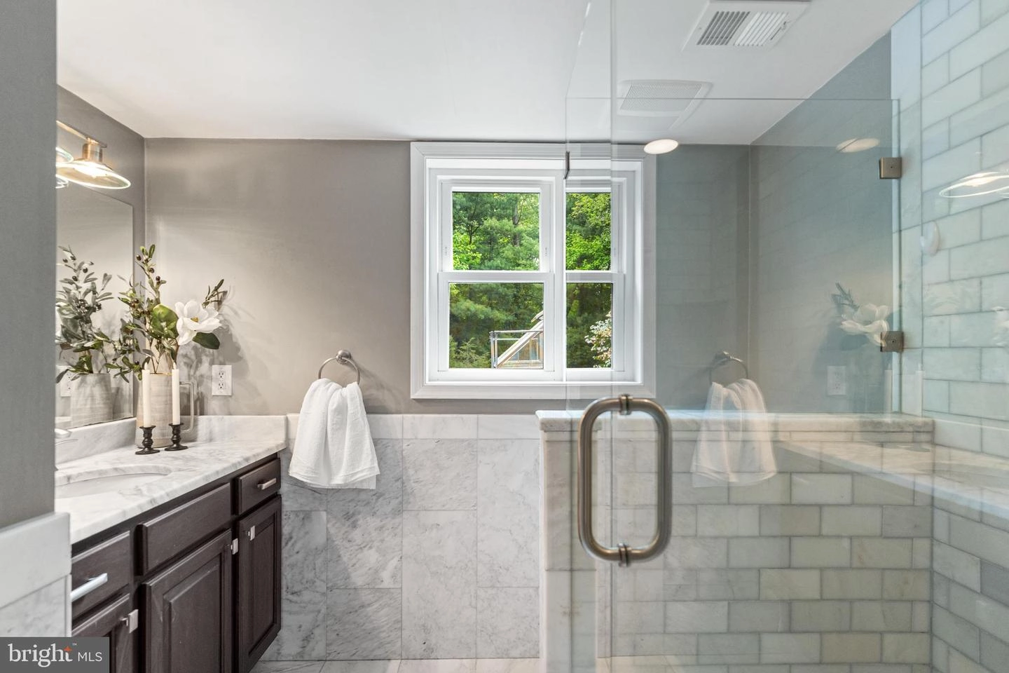 Bath - 8713 Kerry Ln, Springfield, VA 22152 photo 6 of 8
