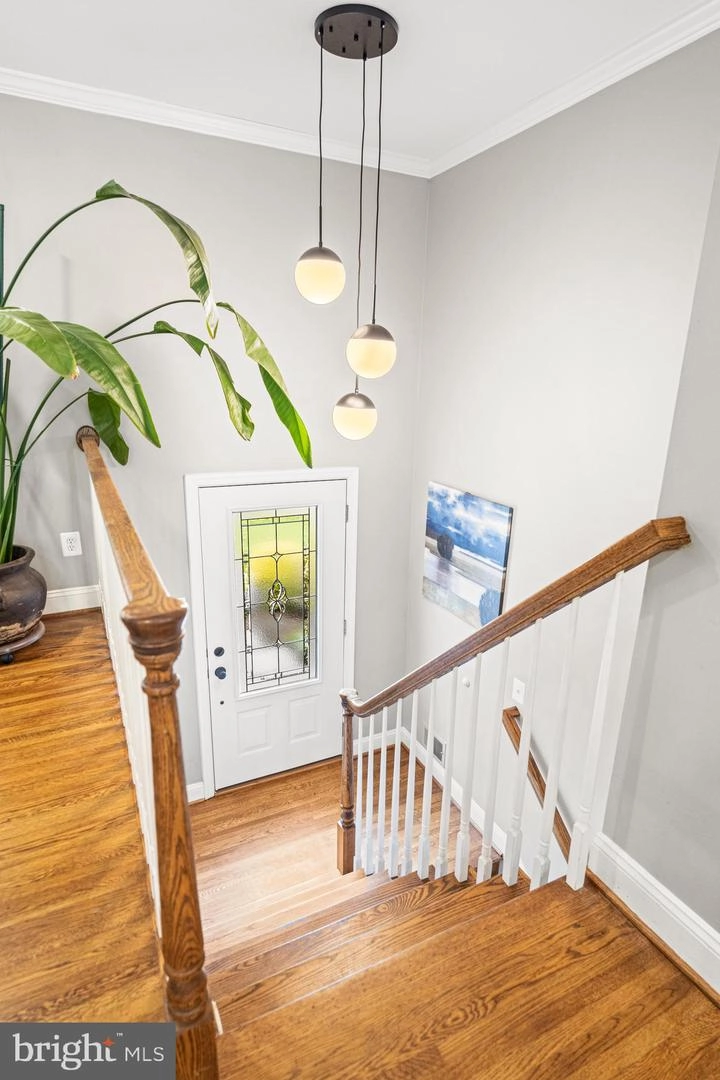 Entry Way - 8713 Kerry Ln, Springfield, VA 22152 photo 2 of 3
