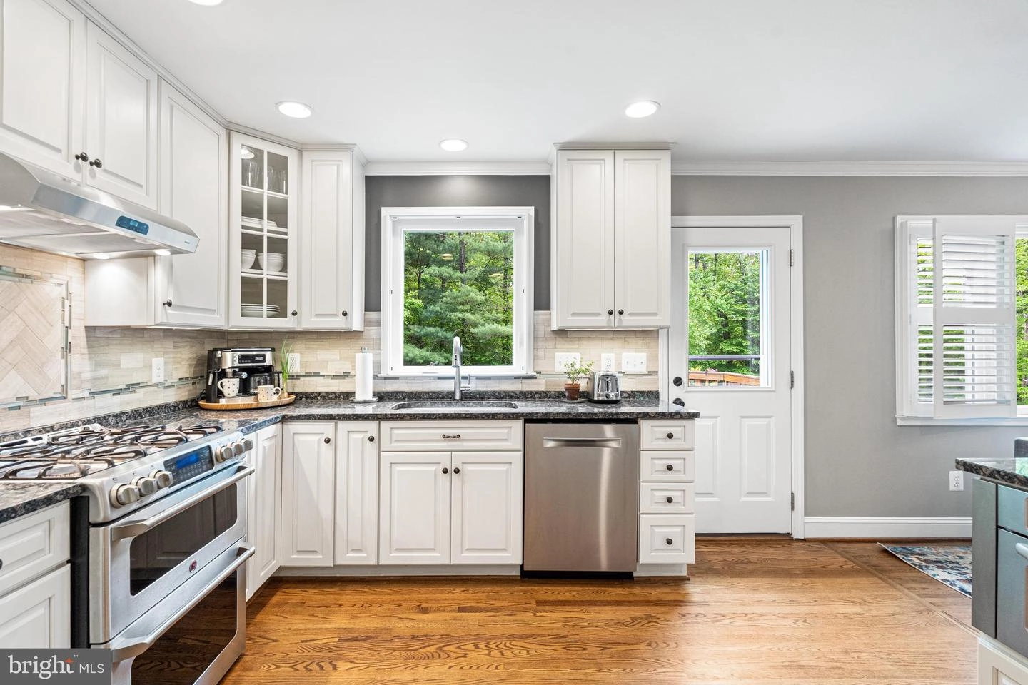 Kitchen - 8713 Kerry Ln, Springfield, VA 22152 photo 5 of 8